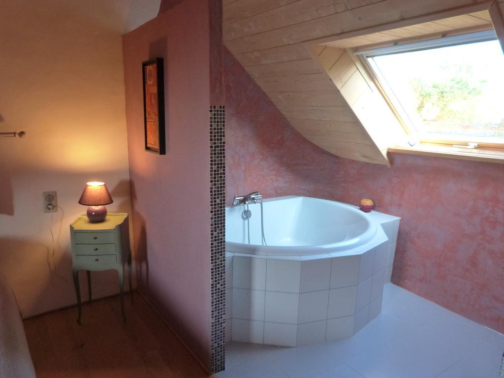 Bed And Breakfast La Fontaine Blanche Melgven Pokoj fotografie